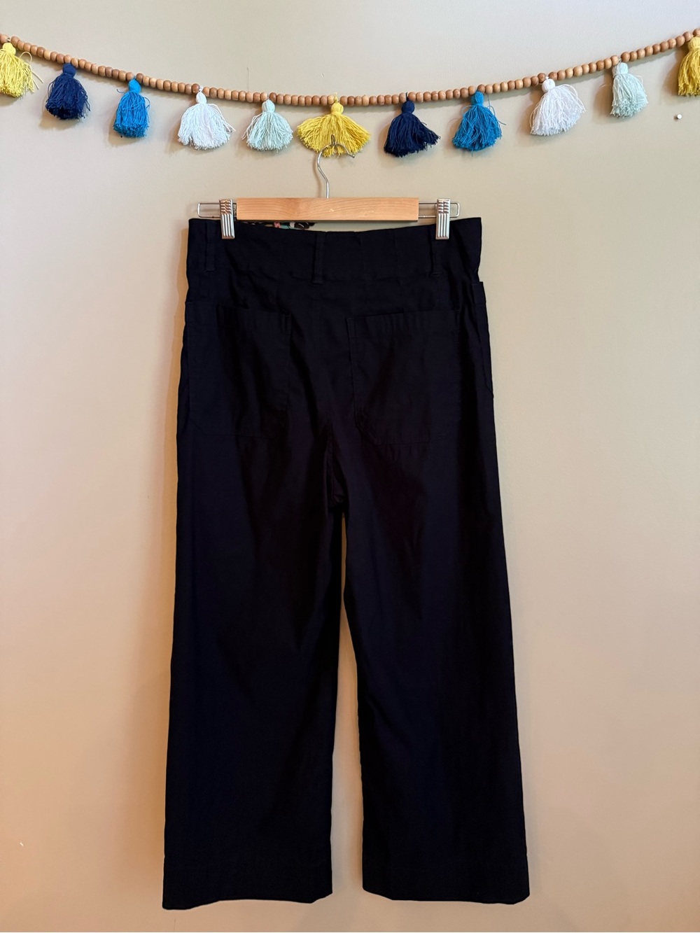 Anthropologie’s Maeve Colette Cropped Wide-Leg High-Rise Pants in Black - Picture 11 of 15